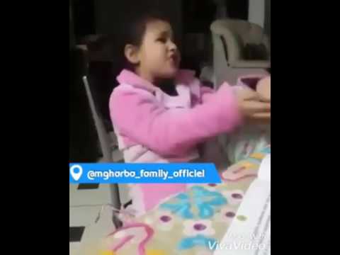 بنت مغربية لديها أجمل صوت