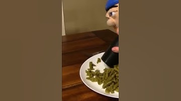 Jeffy “eats” green beans #sml #jeffy #supermariologan #react #puppets #animation