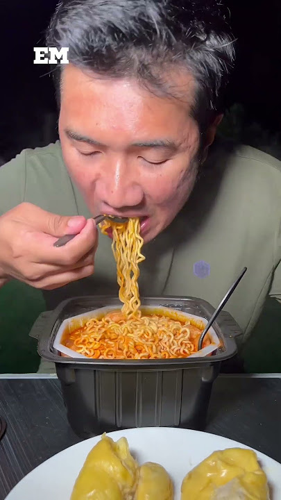 DURIAN GUGUR MALAM HARI BERSAMA QUICBOWL.