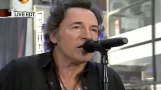 Last to Die - Bruce Springsteen (live at Rockefeller Plaza, New York City 2007)