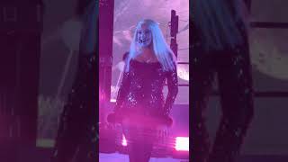 Kim Petras - Something About You (Live from Miami New Year&#39;s 2022)