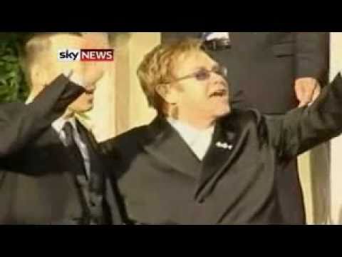Video: Synové Eltona Johna nezdědí velkou štěstí otce
