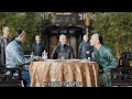 吳聘和沈星移在酒桌上相遇 兩人為爭奪周瑩不甘示弱互相攻擊 知府大人不得已開堂審訊 吳聘和沈星移在酒桌上相遇 兩人為爭奪周瑩不甘示弱互相攻擊 知府大人不得已開堂審訊