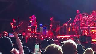 Five Finger Death Punch-Acapella + Wrong Side Of Heaven live @American Family Insurance Amphitheater