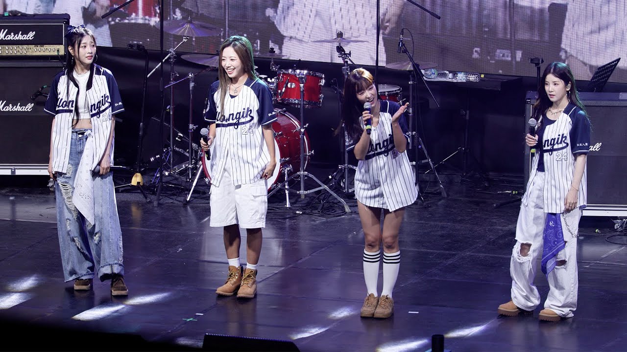 에이핑크(Apink) Full ver. (1도 없어 + 덤더럼 + DND + Mr. Chu + NoNoNo) 직캠 | 홍익대 축제 • 240926