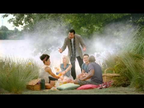 Walkers Extra Crunchy Advert Featuring Lionel Richie