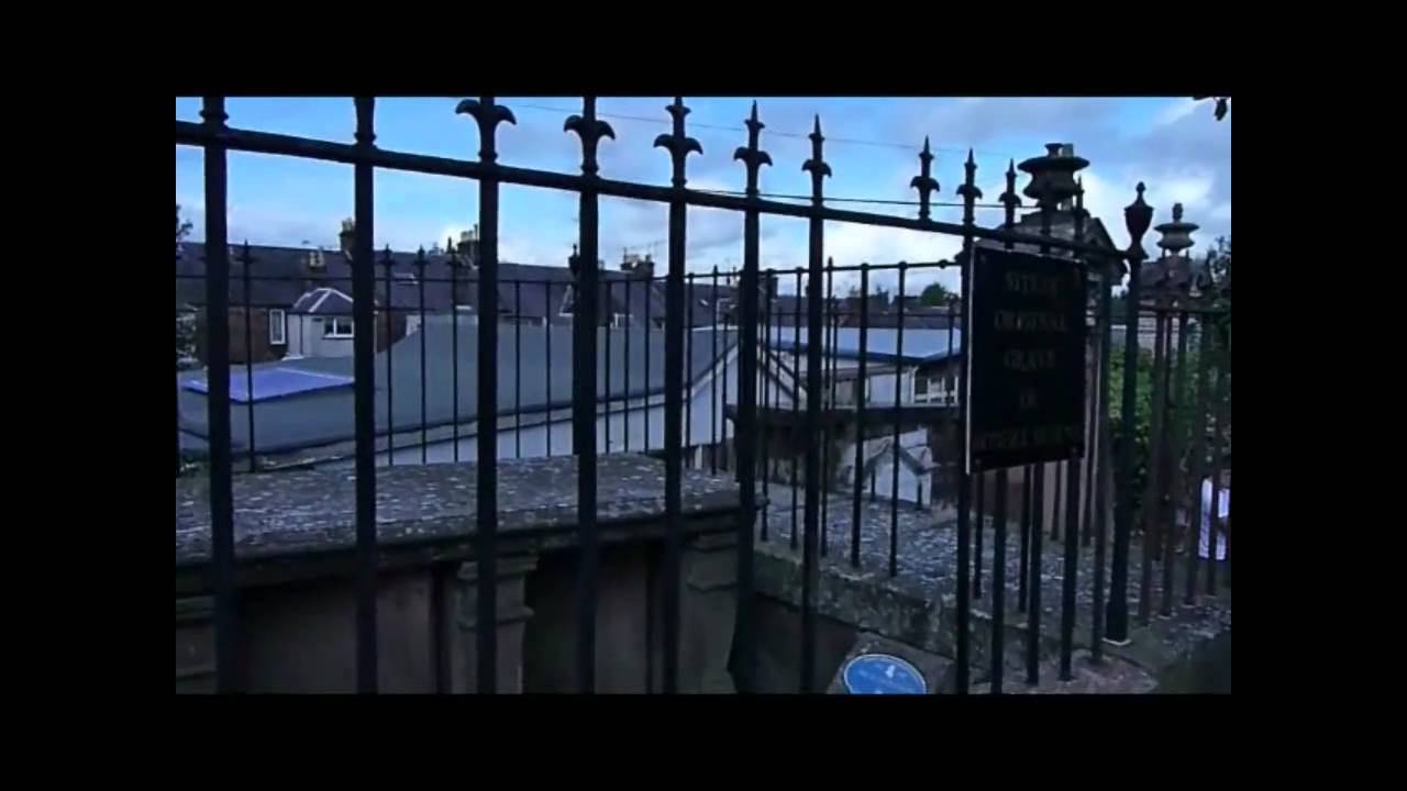 Rabbie Burns house,grave- St Michaels Church,Dumfries-You're Welcome Willie Stewart-Eddi Reader - YouTube GREEN M