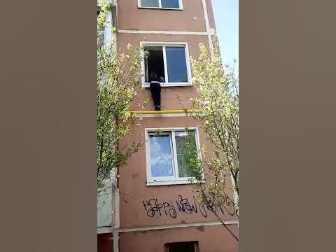 Денчик слазиет - YouTube