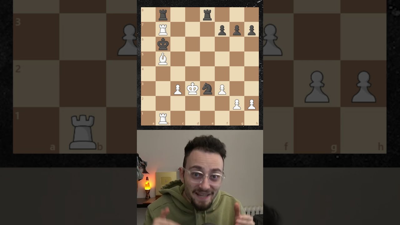 Magnus Carlsen ILLEGAL MOVE
