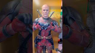 Hot Toys DEADPOOL VS WOLVERINE! What TEAM Are YOU? #hottoys #deadpool #actionfigures #marvel