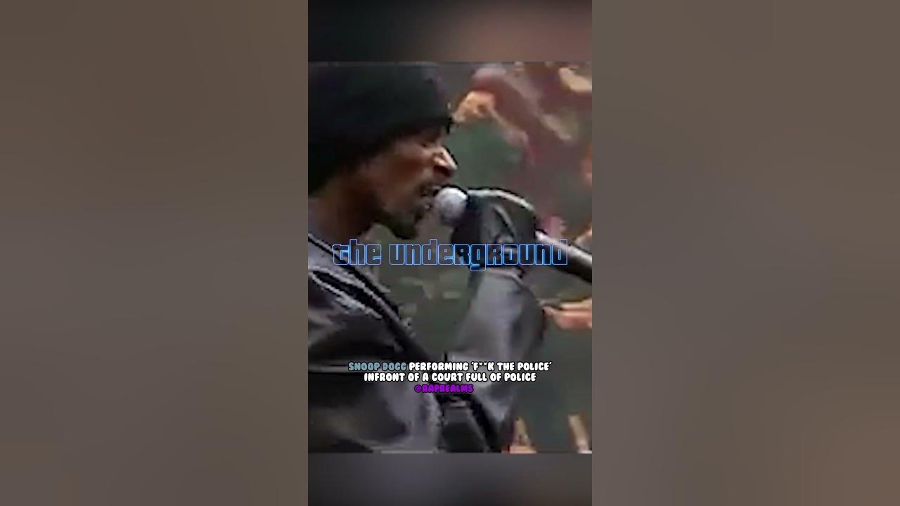 Snoop Dogg performing "'f*ck the police' in front of a court full of police👮