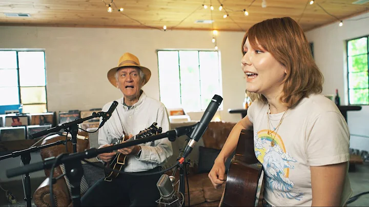 Molly Tuttle - Grass Valley (Live) feat. Jack Tuttle