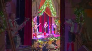Epcot’s Biergarten at Christmas #disney #waltdisneyworld #epcotfestivaloftheholidays #disneyworld