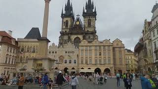 WALKING AROUND PRAGUE!