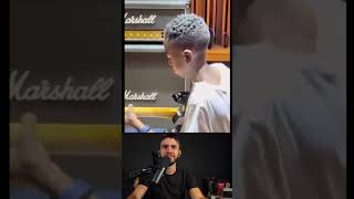 Né possível que esse groove ta saindo desse garotinho...