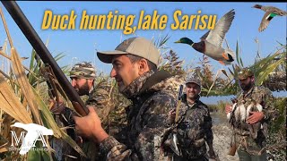 Sarısu ördək ovu. Duck hunting, lake Sarisu.Охота на уток осенью.
