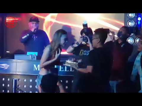 Dj Cantik Goyang Hot