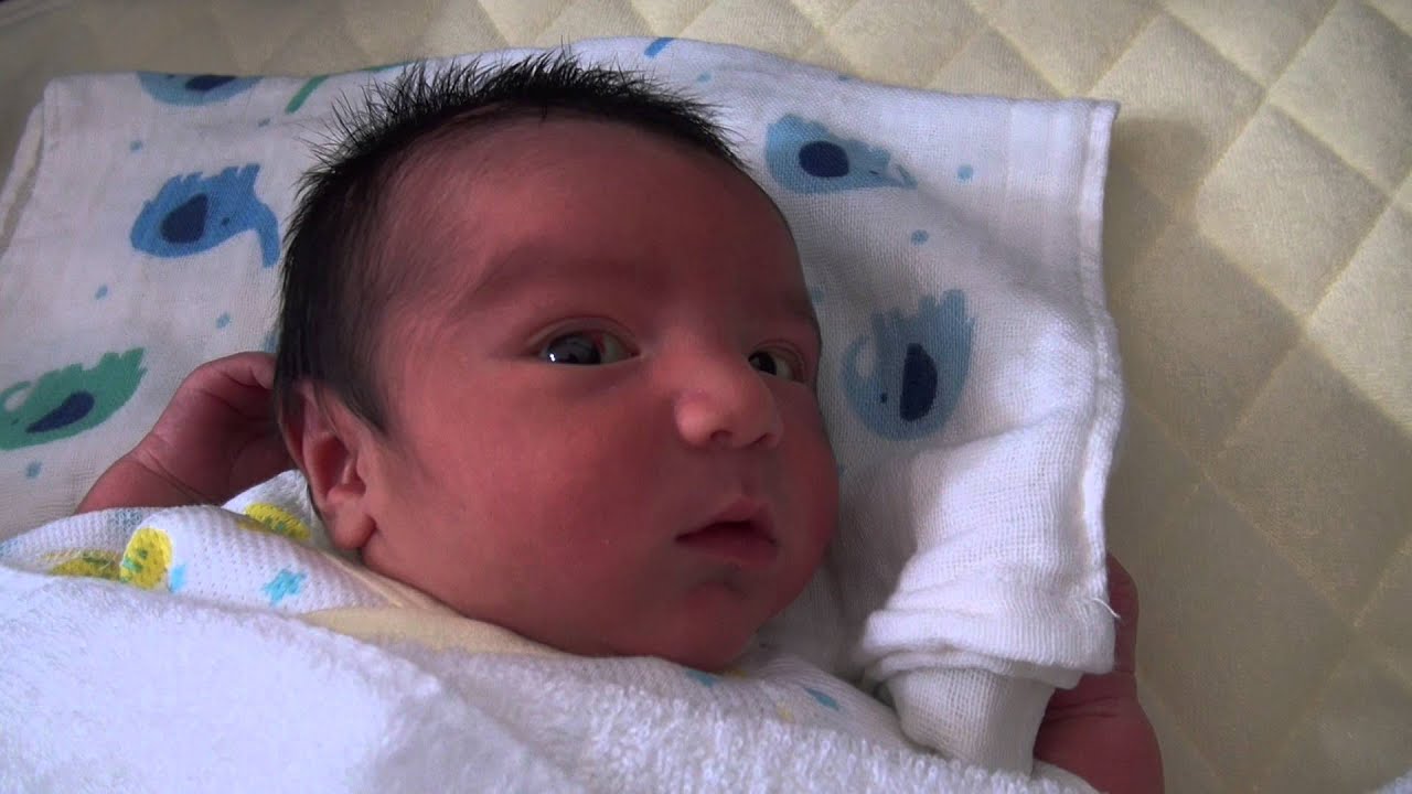 生後4日 ハーフの赤ちゃん 新生児 New Born Baby Youtube