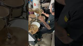 Did a cover of Jason Mraz song. I love the energy of this song, I won't worry my life awaaaaay! 🥁👀