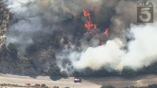 Brush fire breaks out in Sylmar, fire crews on scene