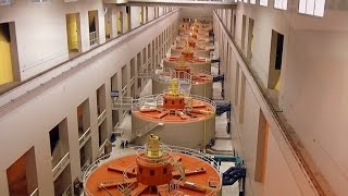 Bonneville Dam Turbine room tour, Columbia River gorge, WA-OR  (1 of 9)