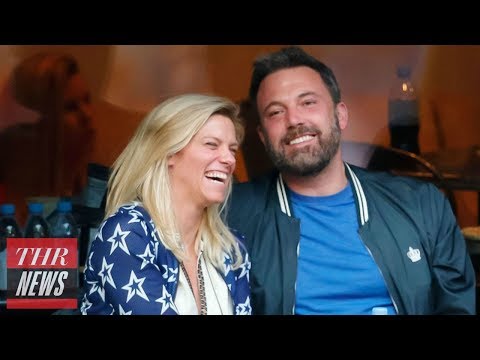 Video: Sialan!: Ben Affleck Dan Lindsay Shukus Sedang Berdiskusi Di Jaringan Di Emmy