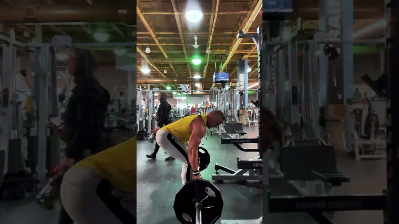 A variation of the barbell row for better contraction at the top #fit #motivation #motivationfitness