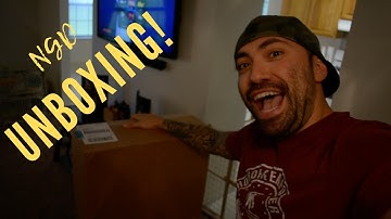 New Guitar Day! Unboxing an old friend