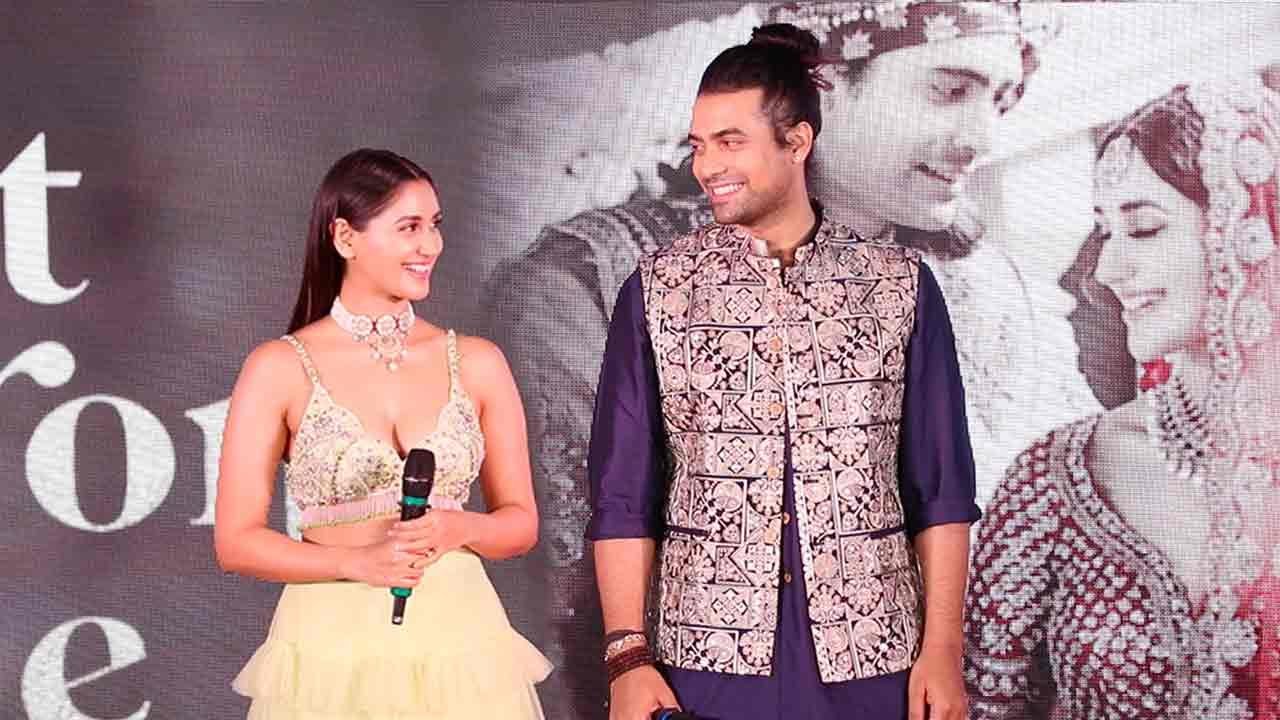 Jubin Nautiyal & Nikita Dutta's Cutest Romantic Moments At Mast Nazron Se Song Launch