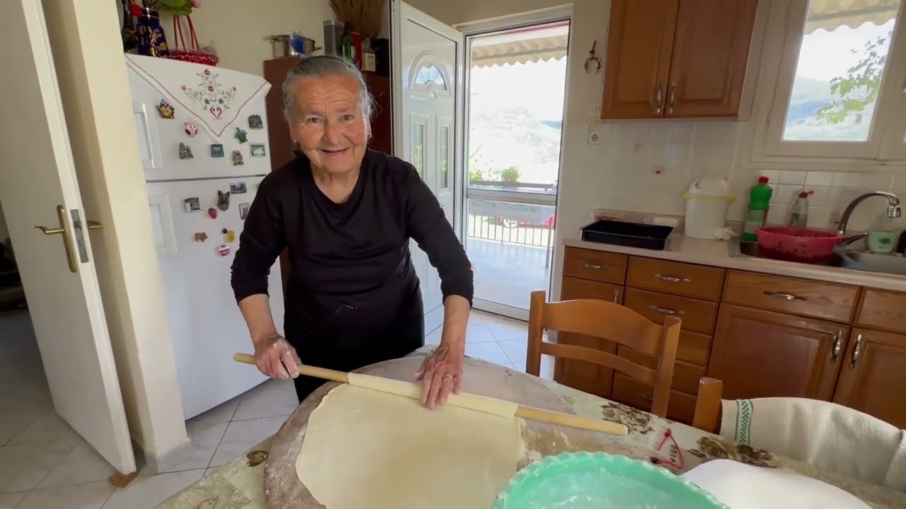 Χορτόπιτα Λαχανόπιτα Νηστίσιμη και Vegan όλο νοστιμιά στον Ψηλόβραχο με φρέσκα λαχανικά από τον κήπο