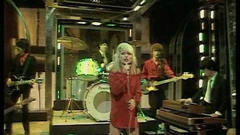Denis Live On Top Of The Pops - Blondie (official video)