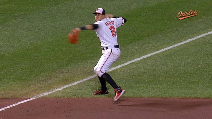 BOS@BAL: Machado makes long throw to nab Hanigan