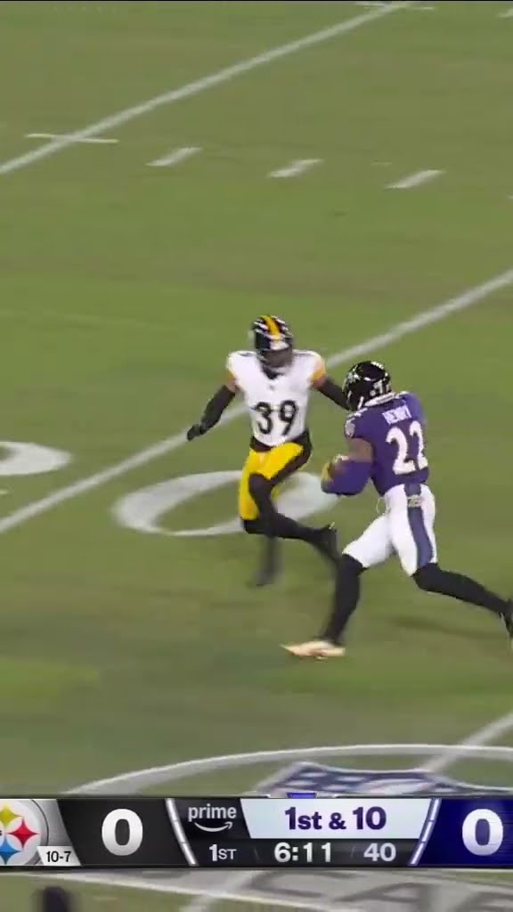 nothing getting in his way ? #derrickhenry #baltimore #ravens #nfl #nflplayoffs