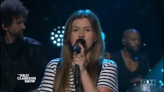 Kelly Clarkson - Another One Bites The Dust (Cover Queen) (Live on The Kelly Clarkson Show)
