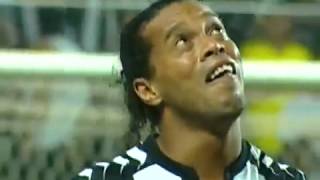 Ronaldinho Gaucho Marca um Golaço contra o Figueirense e chora 360p