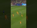 Beautiful build-up. 🌊 RIGHT place, RIGHT time — Campbell 🧤