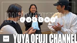 【ライフスタイル】まさかの灯台下暗し！！こだわりの強い名カメラマン(30代男性)へのバースデープレゼントはメンバー御用達のこれだ！！まさかのYouTubeライブ中にサプライズ！！！