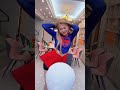女超人和男超人互掐，男蜘蛛侠成了受害者。