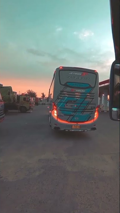 story wa bus DreamLiner Viral