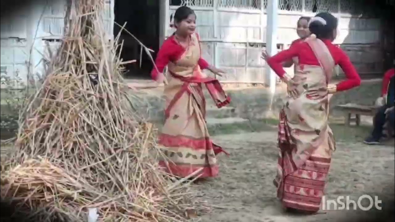 ভোগালী বিহু বুলি স্কুলত...💝💃💗