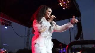 @JordinSparks - Boyz in the Hood (Live in Orlando)