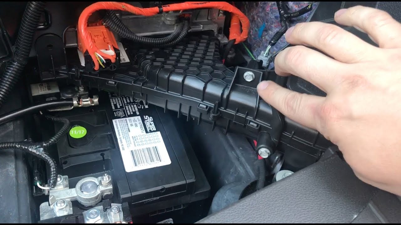 How To Replace 12v Battery In Ford C Max Energi 2013 2016 Youtube