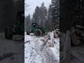 Timberjack 🌲 Stapelt Holz im Schneefall | Wintereinsatz #timberjack #forstwirtschaft #wintereinsatz