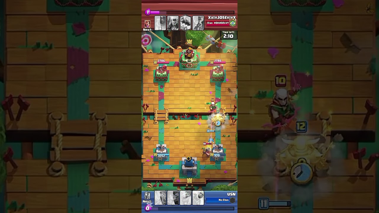 Random Clash Royale Battle.  