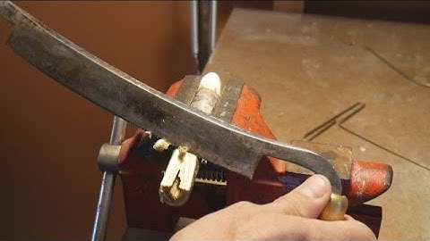 Tapping A Maple Tree Part 1: Carving The Spile