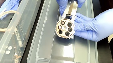 How to Load Samples on a JEOL JSM-6490LV SEM