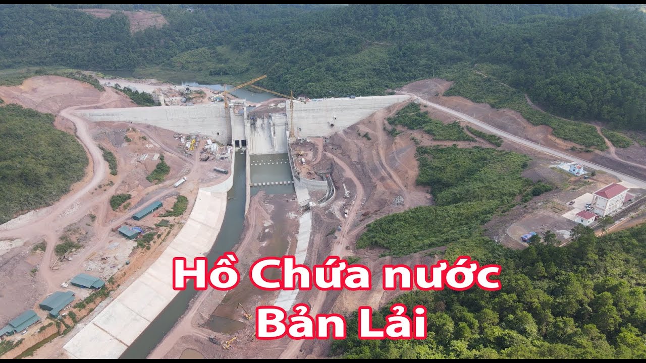 Toàn cảnh hồ chứa nước Bản Lải trên sông Kỳ Cùng lớn nhất ở miền núi phía Bắc