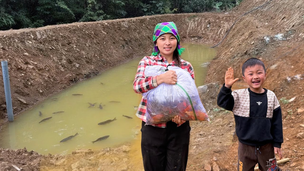 After many days of hard work, Linda finally released her first fish into her pond – a hopeful start.