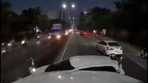 Cố chấp hay bất cẩn 😤 #automobile #traffic #news #accidentnews