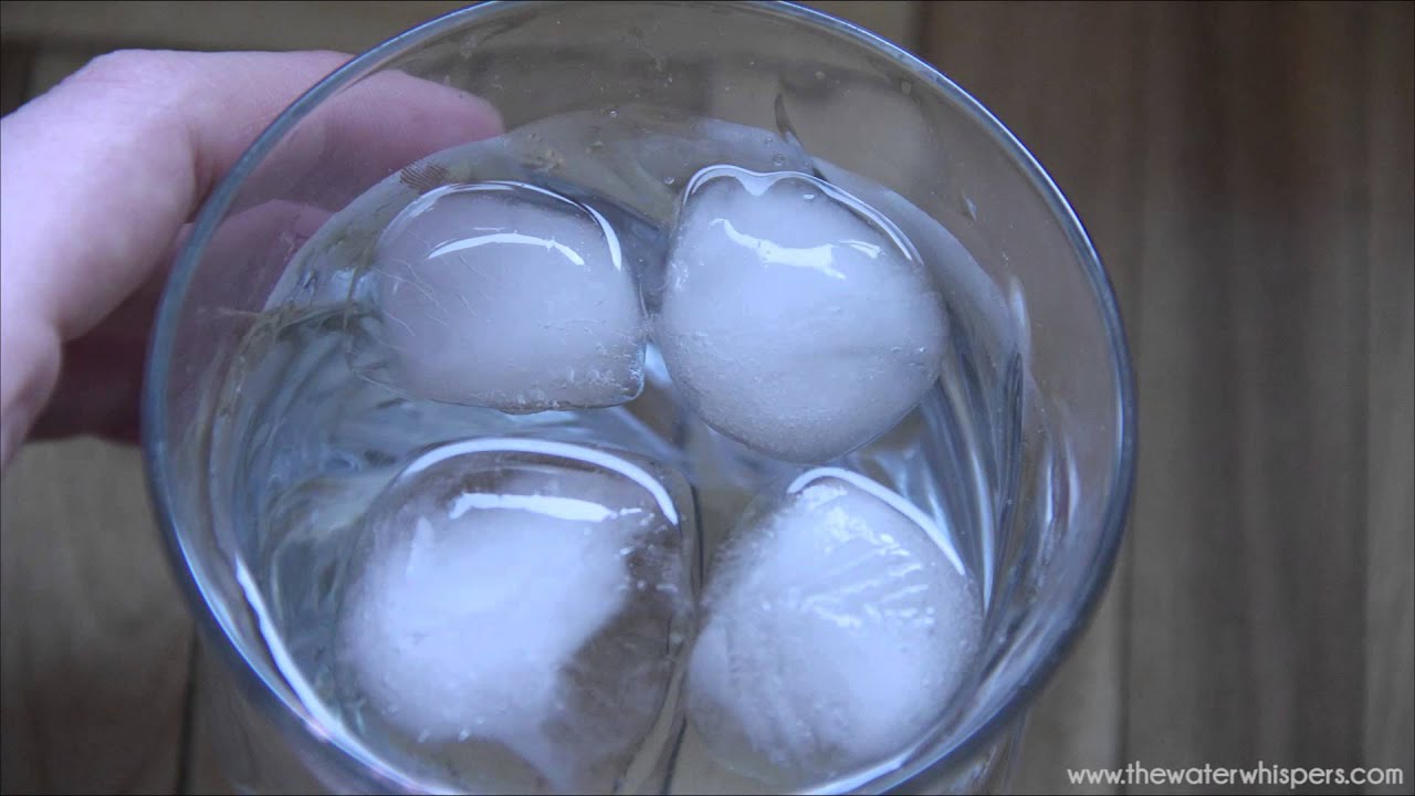Sound of Ice Cubes in Water - Binaural ASMR